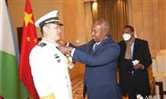 First commander of Chinese PLA support base in Djibouti awarded highest medal